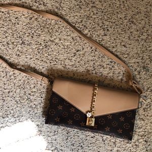 Designer inspired clutch/crossbody
